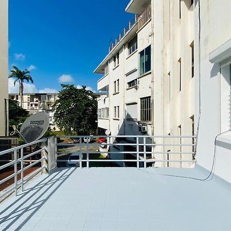 Le Sunshine - Au Coeur Du Centre Ville De Pointe- A- Pitre - Proche De Tout Avec Sa Grande Terrasse Ensoleillee Exterior foto